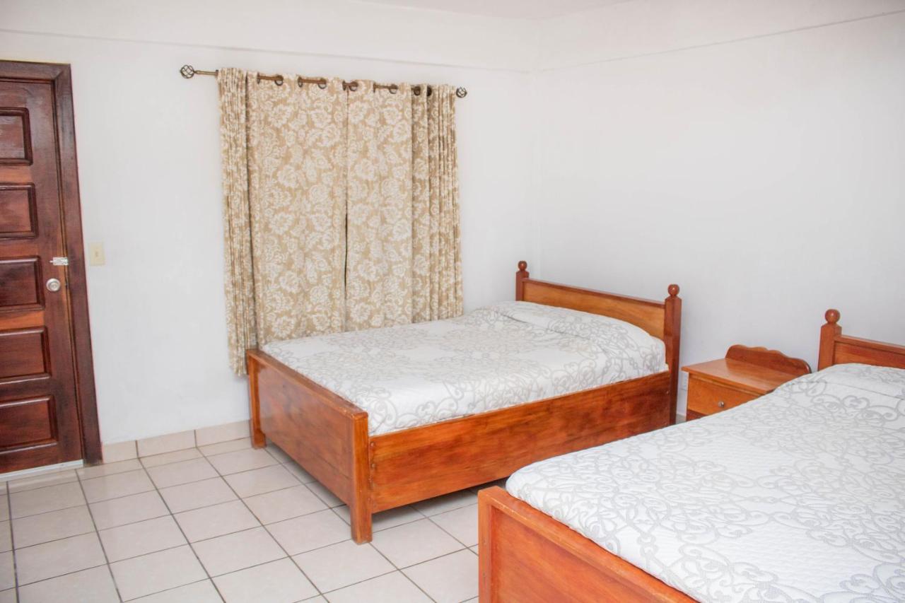 Las Palmas Hotel Corozal Kültér fotó