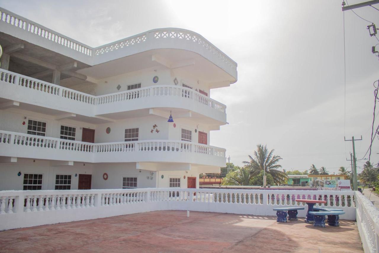 Las Palmas Hotel Corozal Kültér fotó