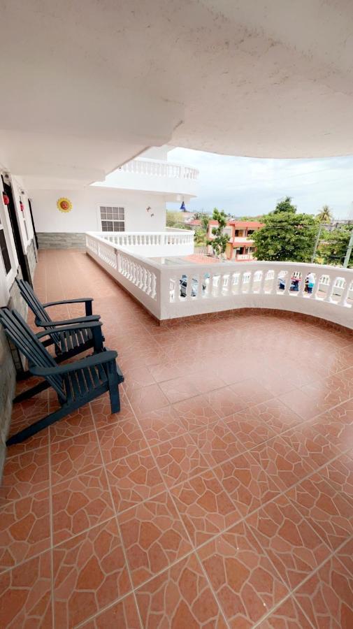 Las Palmas Hotel Corozal Kültér fotó